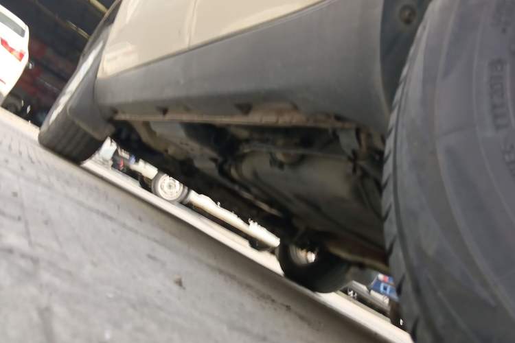 Used Geely Auto GX7 2014 1.8L Manual Value-Added Sunroof Edition Left Side Sill