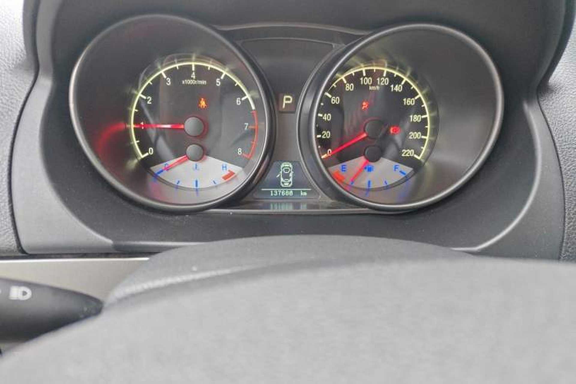 Used Geely Auto GX7 2014 2.0L Automatic Prestige Edition Odometer Close Up