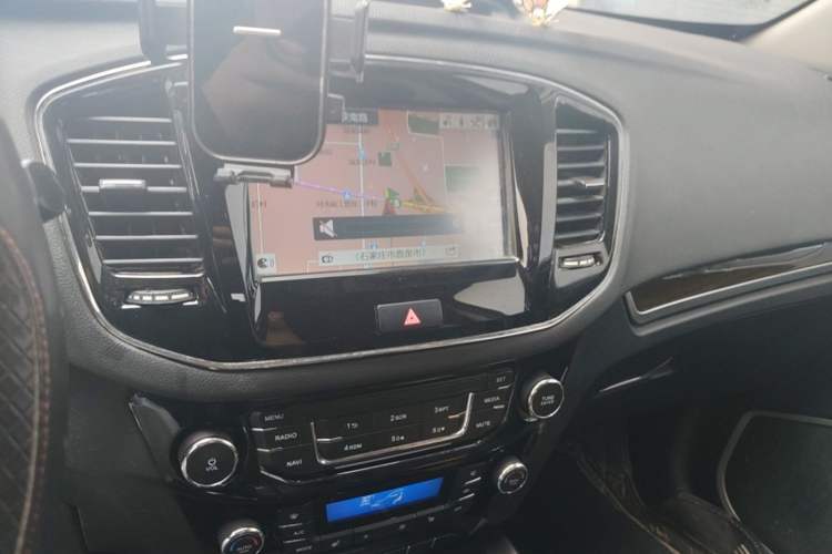 Used Geely Auto GX7 2015 Sports Edition 2.0L Automatic Prestige Model Audio And AC Panel