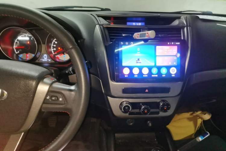 Used Geely Auto GX7 2015 Classic Edition 1.8L Manual New Urban Upgrade Version China IV Standard Audio And AC Panel