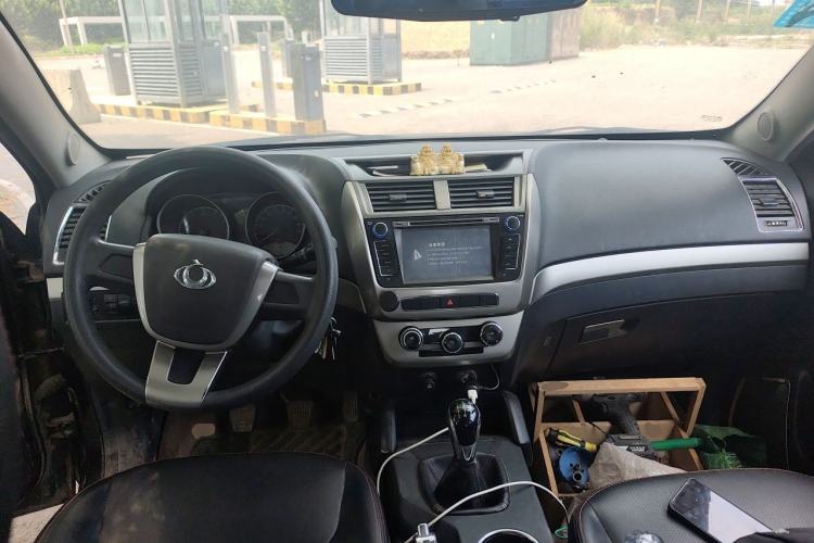 Used Geely Auto GX7 2015 Classic Edition 1.8L Manual Elite Model China IV Center Console