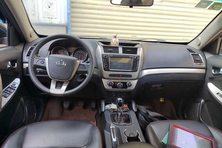 Used Geely Auto GX7 2015 Classic Edition 1.8L Manual Urban Model China V Standard Center Console