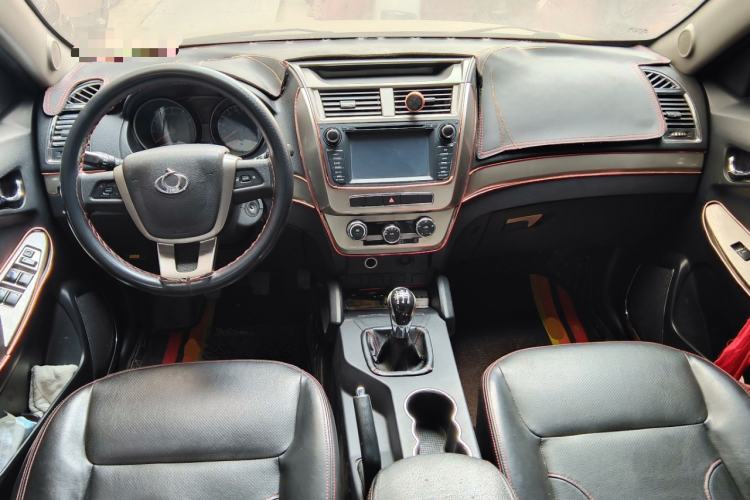 Used Geely Auto GX7 2015 Classic Edition 1.8L Manual New Urban Model China IV Center Console