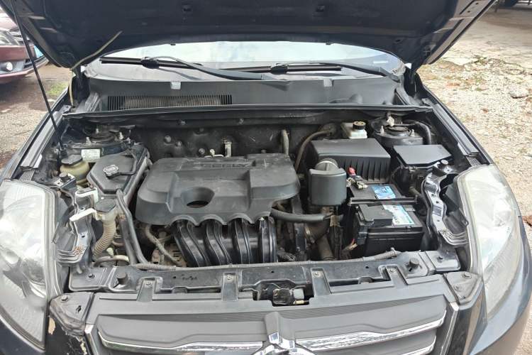Used Geely Auto GX7 2015 Classic Edition 1.8L Manual Elite Model China V Standard Engine Bay