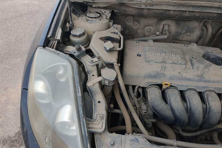 Used Geely Auto GX7 2015 Classic Edition 1.8L Manual Elite Model China IV Engine Bay Right