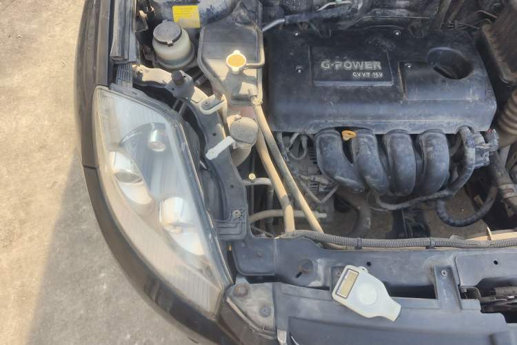 Used Geely Auto GX7 2015 Classic Edition 1.8L Manual Elite Model China IV Engine Bay Right