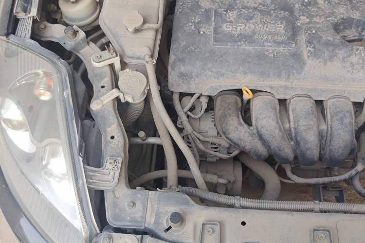 Used Geely Auto GX7 2015 Classic Edition 1.8L Manual New Urban Model China IV Engine Bay Right