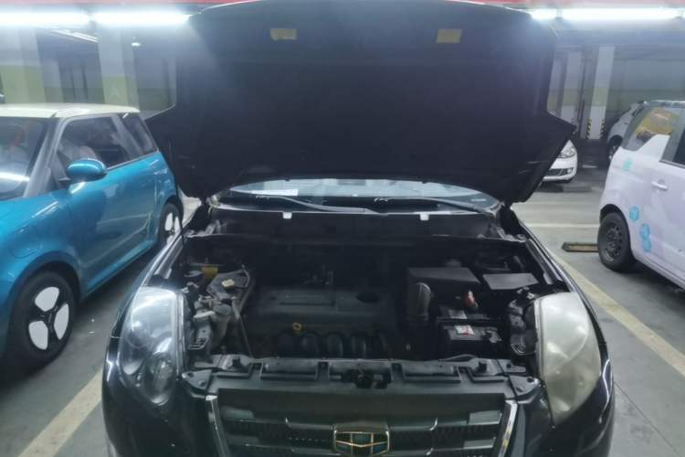 Used Geely Auto GX7 2015 Classic Edition 1.8L Manual New Urban Upgrade Version China IV Standard Engine Bay