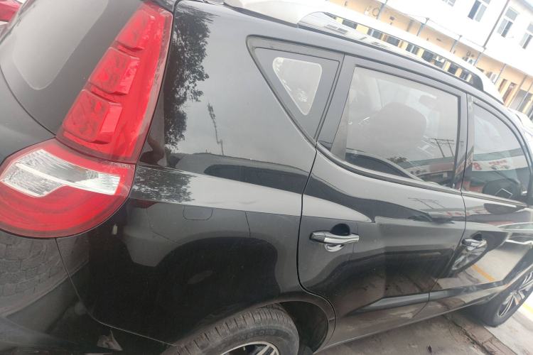 Used Geely Auto GX7 2015 Classic Edition 1.8L Manual Elite Model China V Standard Exterior 3