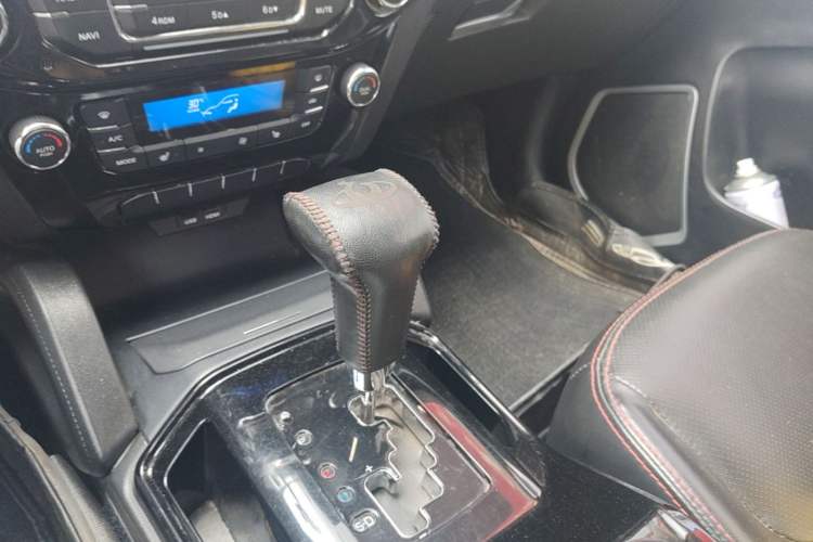 Used Geely Auto GX7 2015 Sports Edition 2.0L Automatic Prestige Model Gear Lever