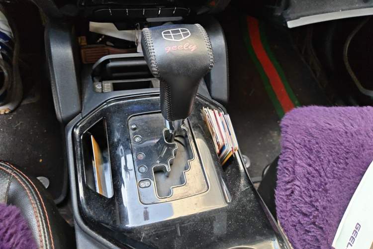 Used Geely Auto GX7 2015 Sport Edition 2.0L Automatic Luxury Model Gear Lever