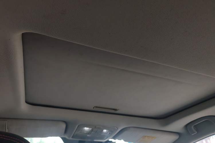 Used Geely Auto GX7 2015 Classic Edition 1.8L Manual Elite Model China IV Headliner