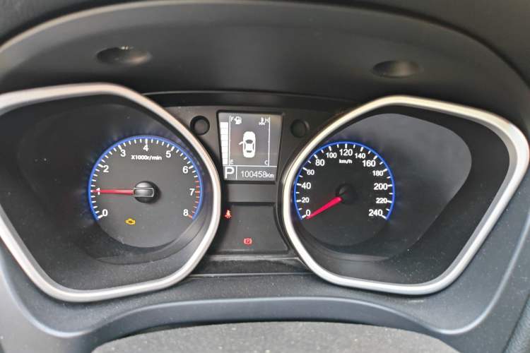 Used Geely Auto GX7 2015 Sport Edition 2.0L Automatic Luxury Model Instrument Cluster