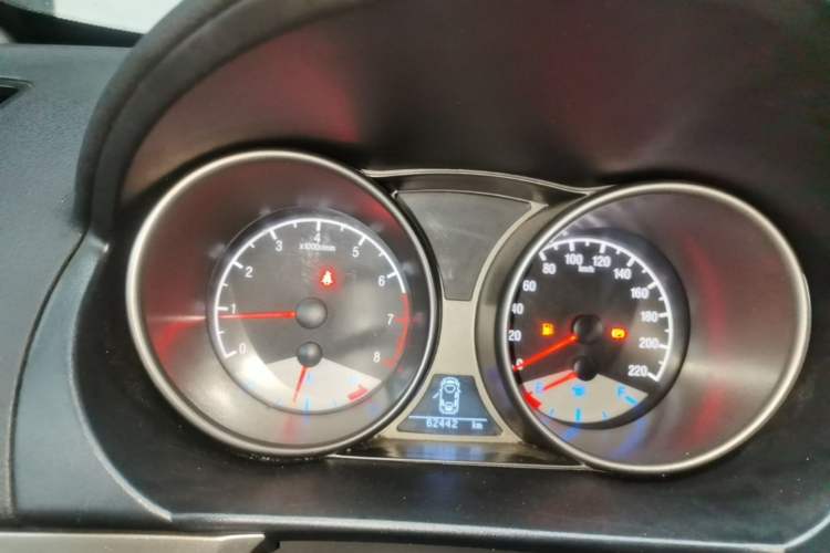 Used Geely Auto GX7 2015 Classic Edition 1.8L Manual New Urban Upgrade Version China IV Standard Instrument Cluster
