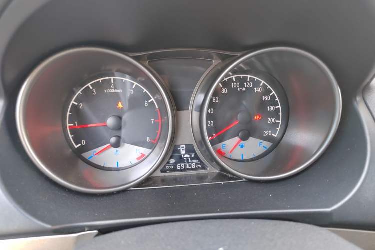 Used Geely Auto GX7 2015 Classic Edition 1.8L Manual Urban Model China V Standard Instrument Cluster