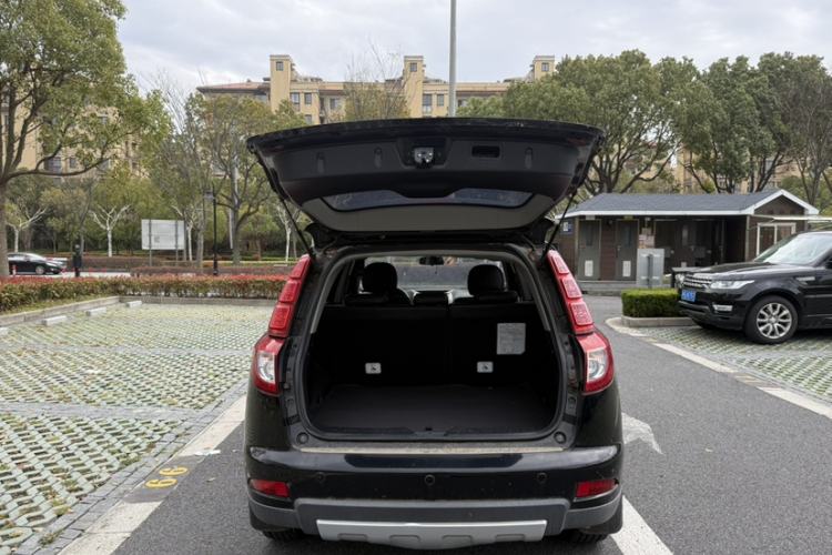 Used Geely Auto GX7 2015 Classic Edition 1.8L Manual Elite Model China V Standard Interior 6