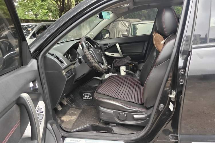 Used Geely Auto GX7 2015 Classic Edition 1.8L Manual Elite Model China V Standard Left Front Seat