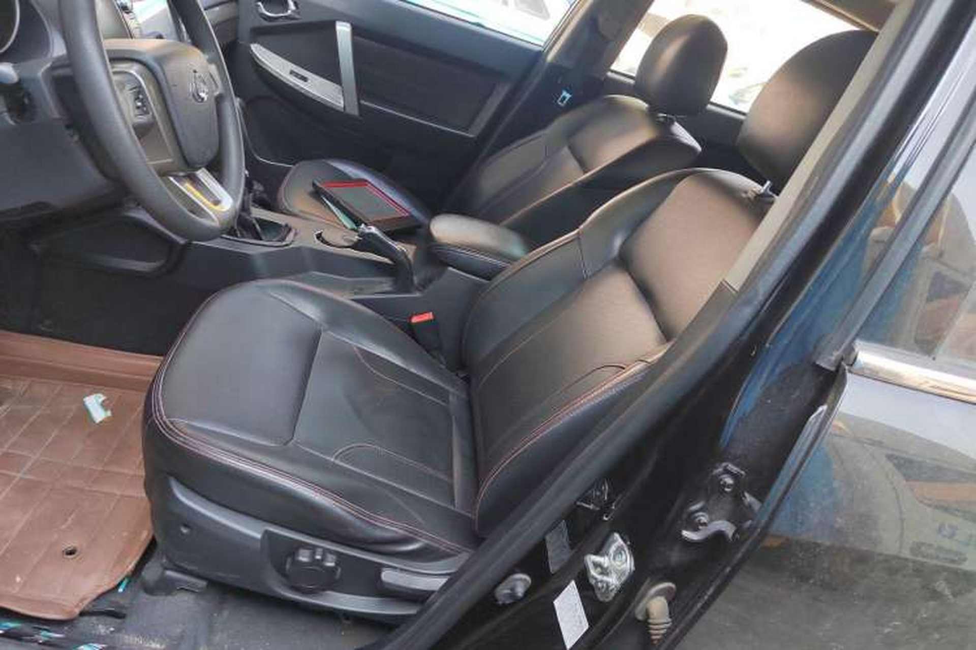 Used Geely Auto GX7 2015 Classic Edition 1.8L Manual Urban Model China V Standard Left Front Seat