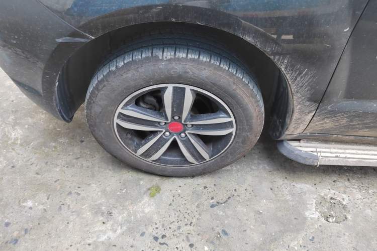 Used Geely Auto GX7 2015 Classic Edition 1.8L Manual Urban Model China V Standard Left Front Wheel Hub