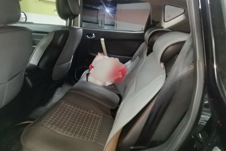 Used Geely Auto GX7 2015 Classic Edition 1.8L Manual New Urban Upgrade Version China IV Standard Left Rear Seat