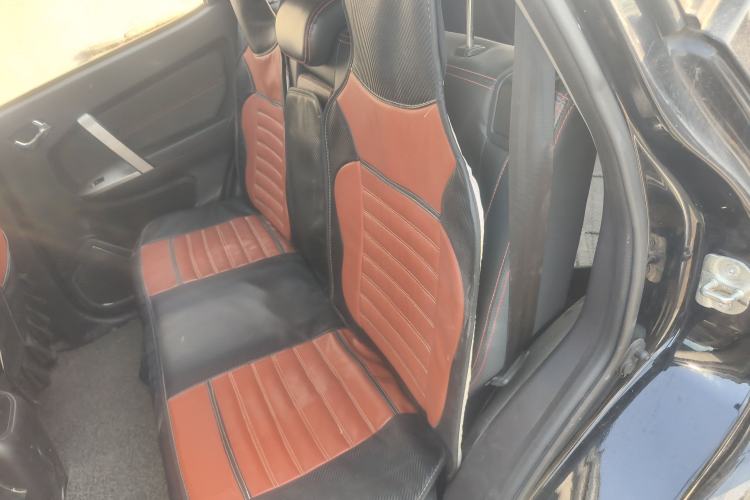 Used Geely Auto GX7 2015 Classic Edition 1.8L Manual Elite Model China IV Left Rear Seat