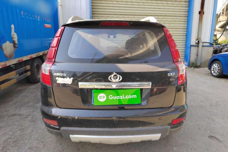 Used Geely Auto GX7 2015 Classic Edition 1.8L Manual Urban Model China V Standard Rear
