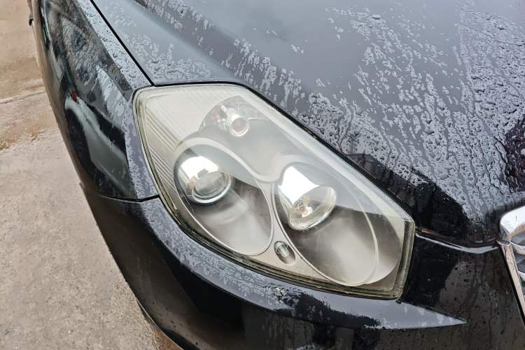 Used Geely Auto GX7 2015 Classic Edition 1.8L Manual Elite Model China V Standard Right Front Headlight