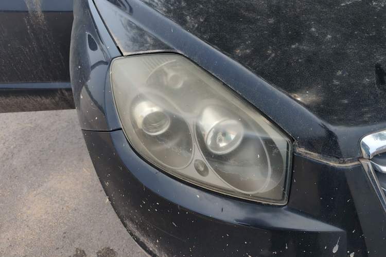 Used Geely Auto GX7 2015 Classic Edition 1.8L Manual Elite Model China IV Right Front Headlight