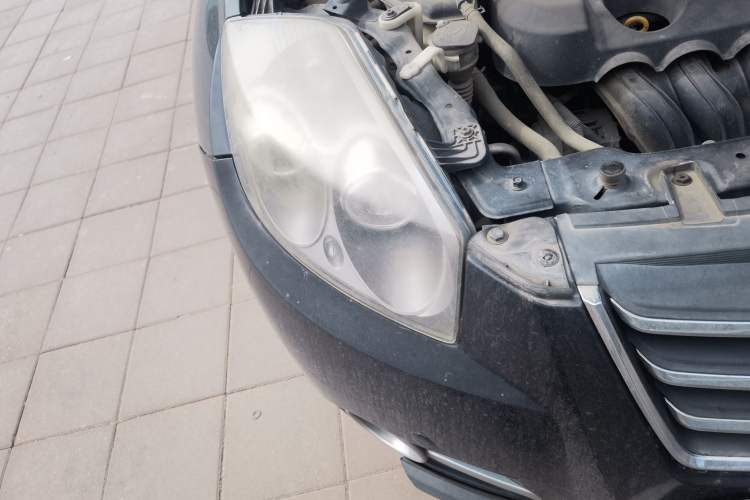 Used Geely Auto GX7 2015 Classic Edition 1.8L Manual Elite Model China V Standard Right Front Headlight