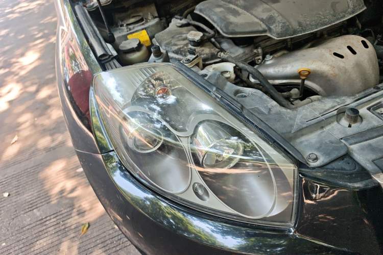 Used Geely Auto GX7 2015 Sports Edition 2.0L Automatic Prestige Model Right Front Headlight