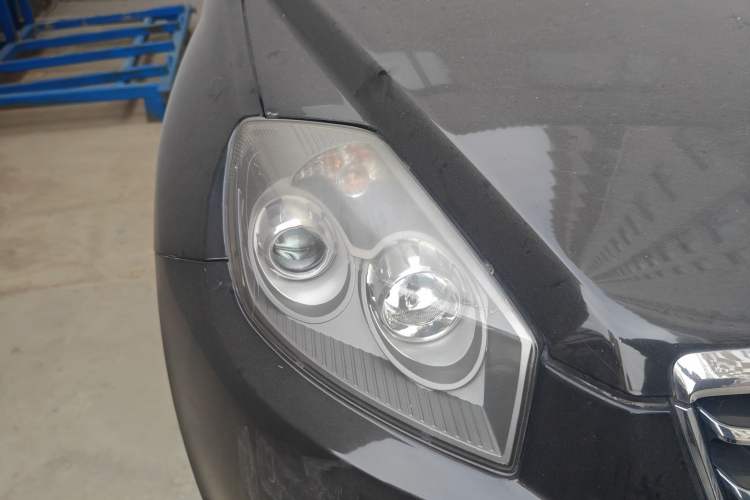 Used Geely Auto GX7 2015 Classic Edition 1.8L Manual New Urban Model China IV Right Front Headlight