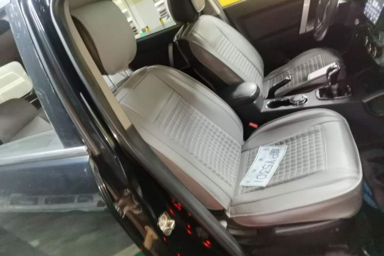 Used Geely Auto GX7 2015 Classic Edition 1.8L Manual New Urban Upgrade Version China IV Standard Right Front Seat