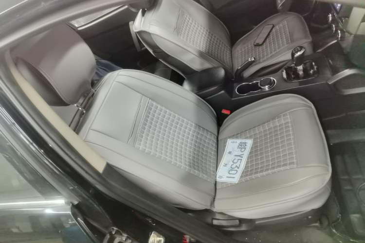 Used Geely Auto GX7 2015 Classic Edition 1.8L Manual New Urban Upgrade Version China IV Standard Right Front Seat