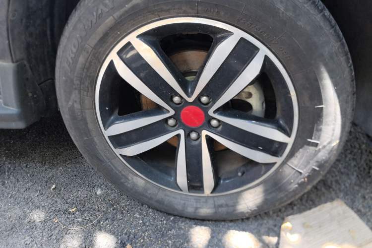 Used Geely Auto GX7 2015 Classic Edition 1.8L Manual Urban Model China V Standard Right Front Wheel Hub