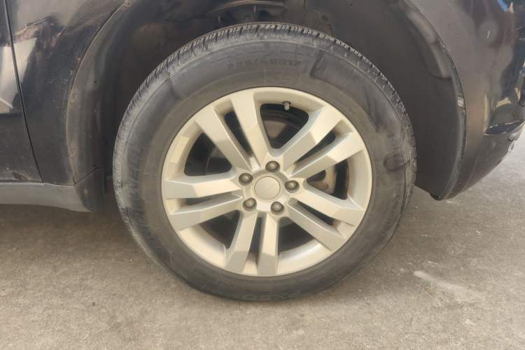 Used Geely Auto GX7 2015 Classic Edition 1.8L Manual Elite Model China IV Right Front Wheel Hub