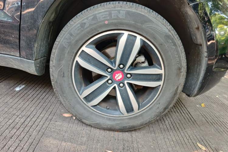 Used Geely Auto GX7 2015 Sports Edition 2.0L Automatic Prestige Model Right Front Wheel Hub
