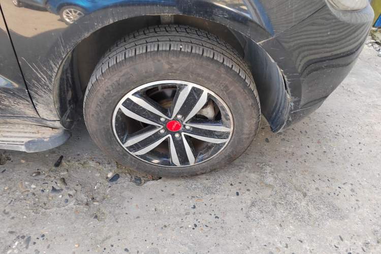 Used Geely Auto GX7 2015 Classic Edition 1.8L Manual Urban Model China V Standard Right Front Wheel Hub
