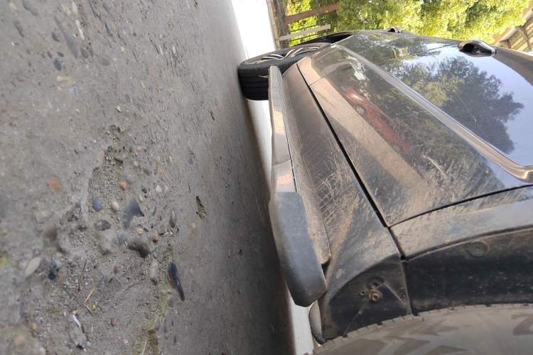 Used Geely Auto GX7 2015 Classic Edition 1.8L Manual Urban Model China V Standard Right Side Sill
