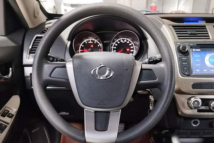 Used Geely Auto GX7 2015 Classic Edition 1.8L Manual Urban Model China IV Steering Wheel