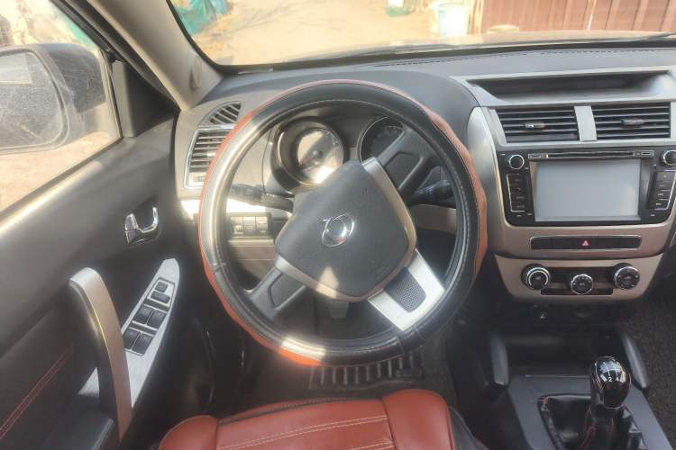 Used Geely Auto GX7 2015 Classic Edition 1.8L Manual Elite Model China IV Steering Wheel