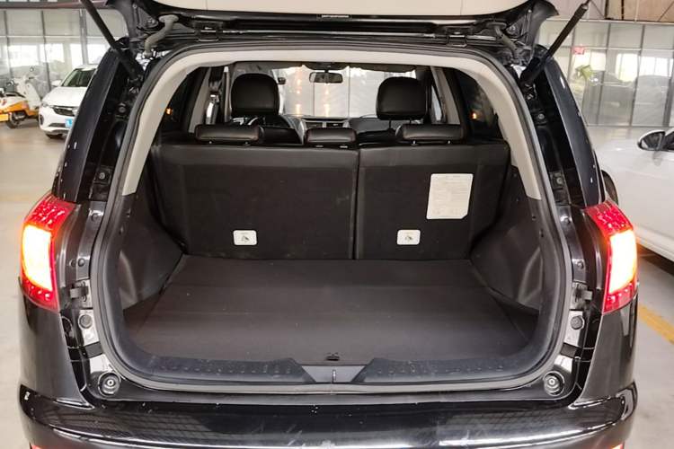 Used Geely Auto GX7 2015 Classic Edition 1.8L Manual Urban Model China IV Trunk