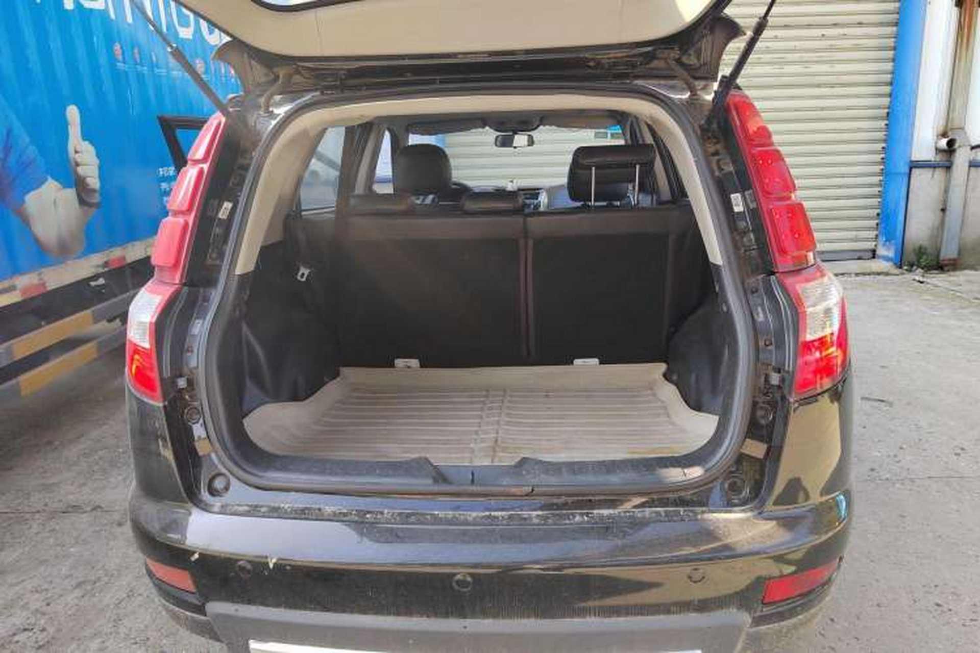 Used Geely Auto GX7 2015 Classic Edition 1.8L Manual Urban Model China V Standard Trunk