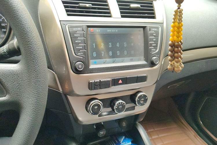 Used Geely Auto GX7 2015 Classic Edition 1.8L Manual Urban Model China IV Audio And AC Panel