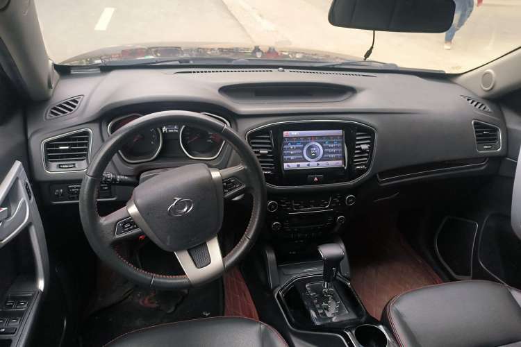 Used Geely Auto GX7 2015 Sports Edition 2.0L Automatic Prestige Model Center Console