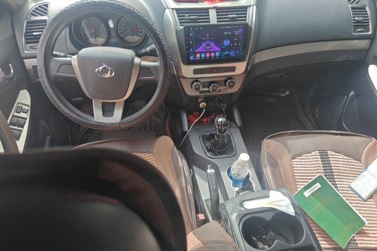 Used Geely Auto GX7 2015 Classic Edition 1.8L Manual Urban Model China V Standard Center Console