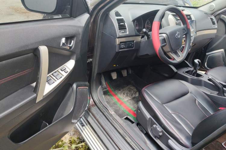 Used Geely Auto GX7 2015 Classic Edition 1.8L Manual – Exclusive for Online Retailers – China IV Standard Driver Seat