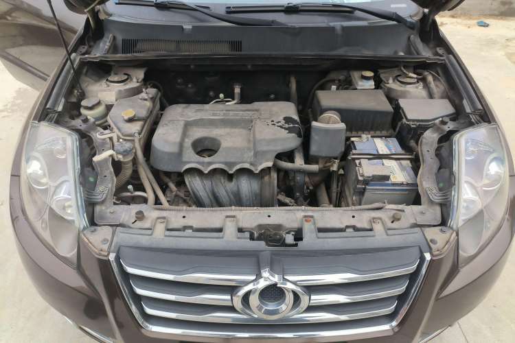 Used Geely Auto GX7 2015 Classic Edition 1.8L Manual Elite Model China V Standard Engine Bay
