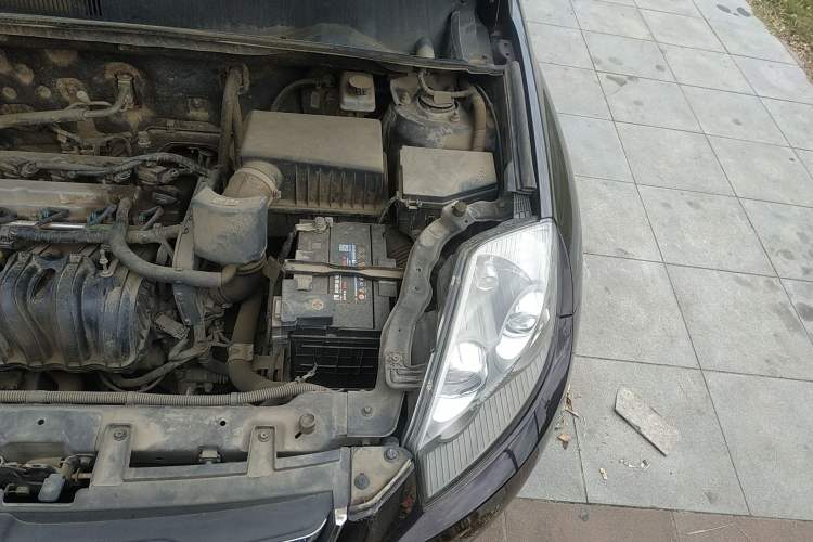 Used Geely Auto GX7 2015 Classic Edition 1.8L Manual Elite Model China V Standard Engine Bay Left