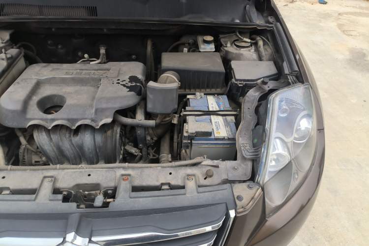 Used Geely Auto GX7 2015 Classic Edition 1.8L Manual Elite Model China V Standard Engine Bay Left
