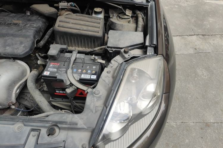 Used Geely Auto GX7 2015 Sports Edition 2.0L Automatic Prestige Model Engine Bay Left